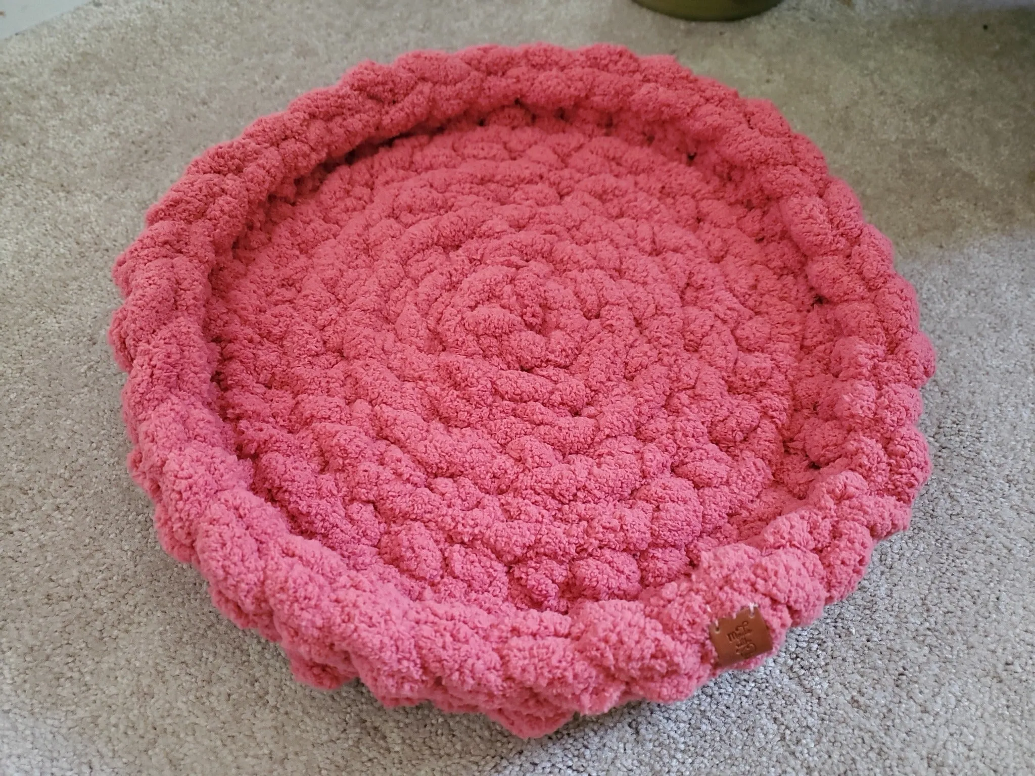 22" Chenille Pet Bed