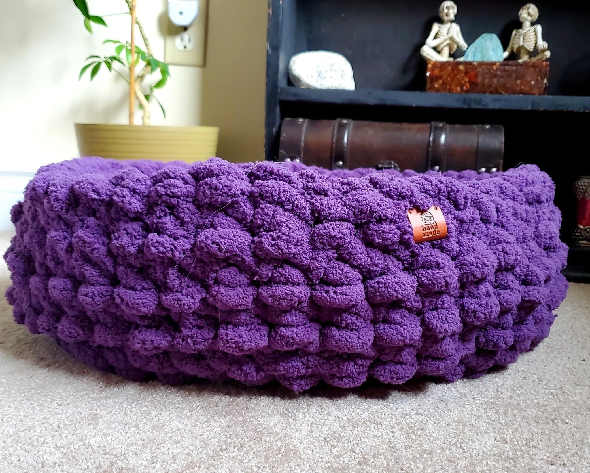 22" Chenille Pet Bed