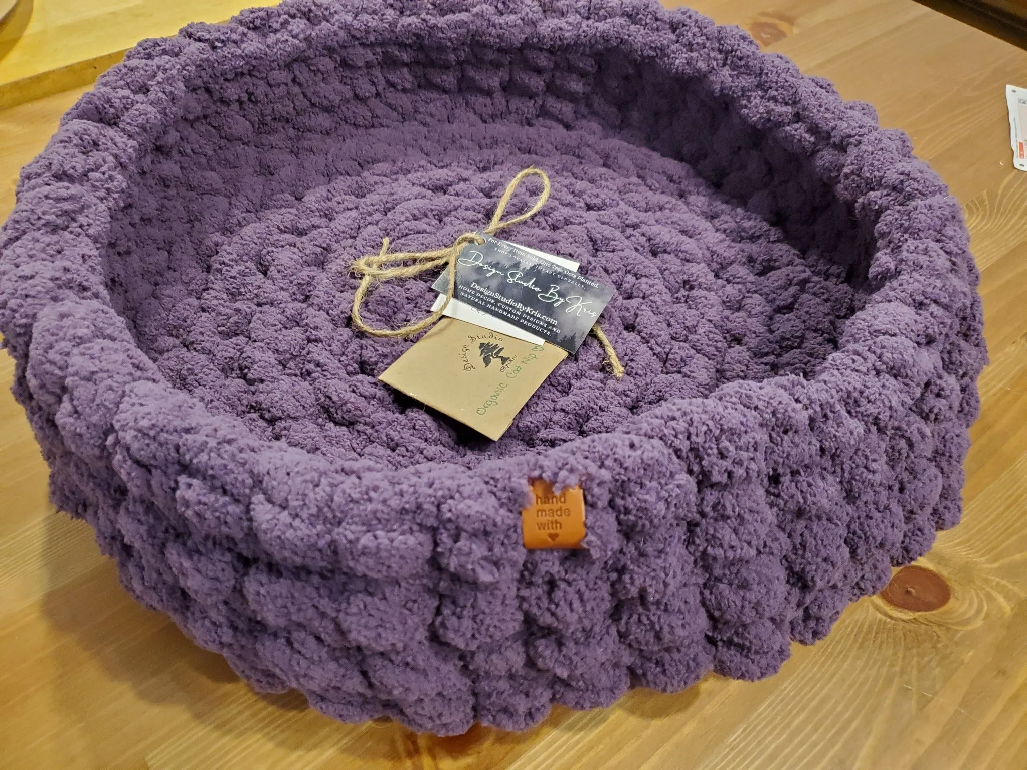 22" Chenille Pet Bed