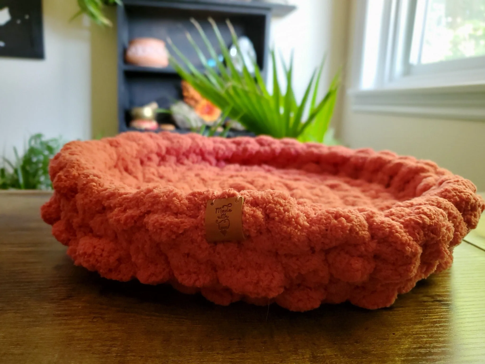 22" Chenille Pet Bed