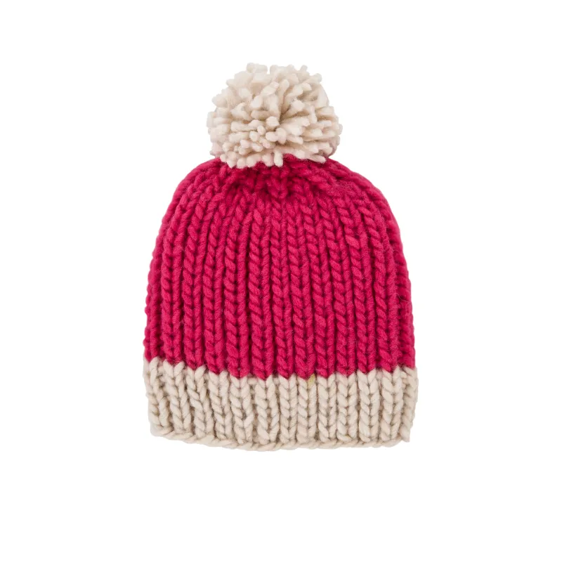 Acorn Traveller Chunky Beanie - Fuschia