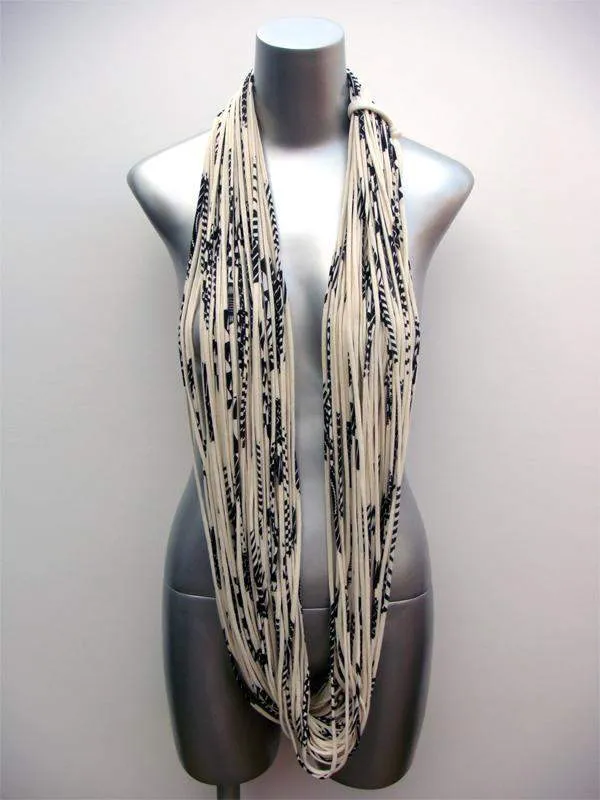 Necklush Chunky Scarf / Cream White Black / Unisex