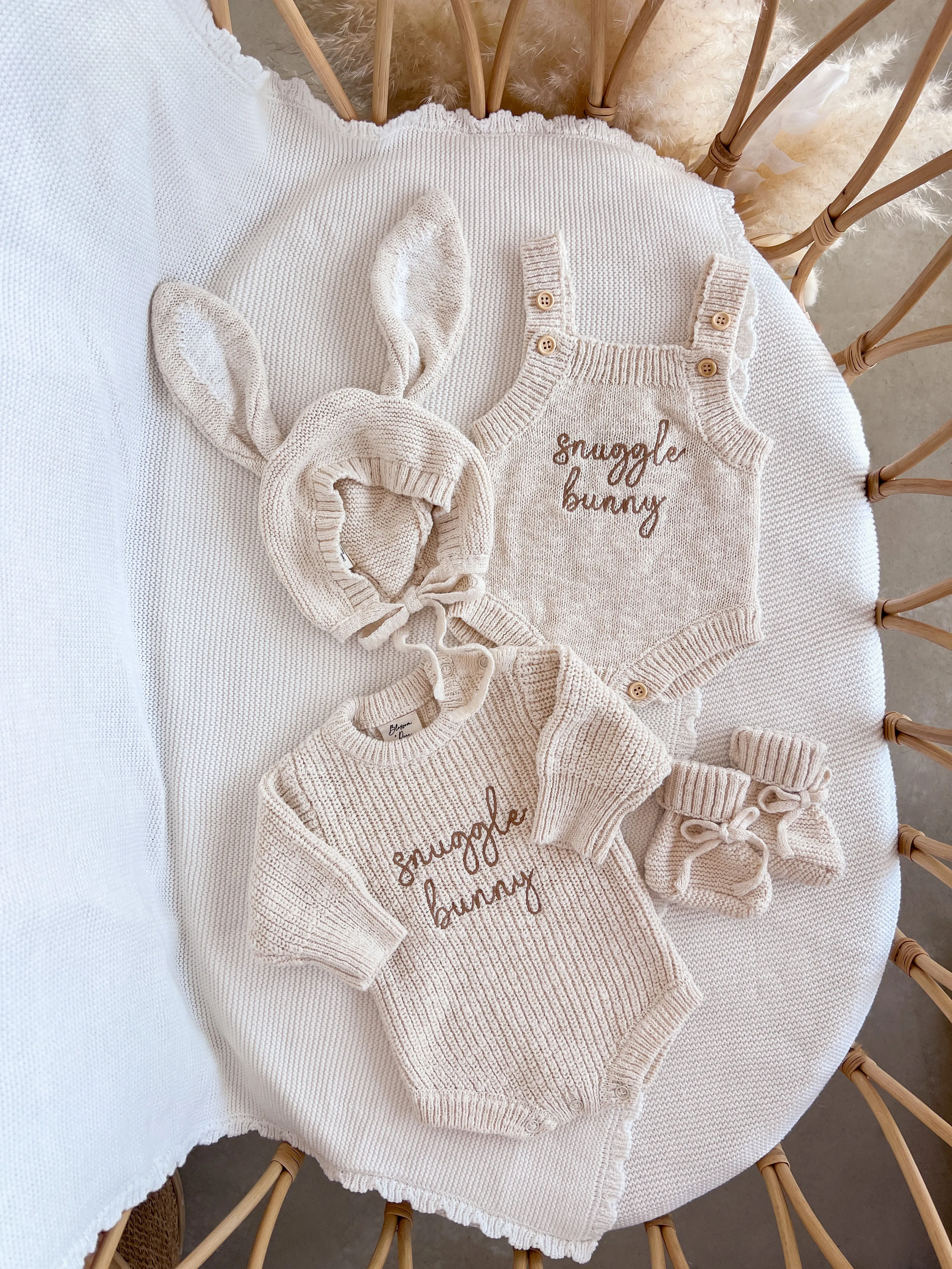 'Snuggle Bunny' Long Sleeve Chunky Knit Bundle - Honey