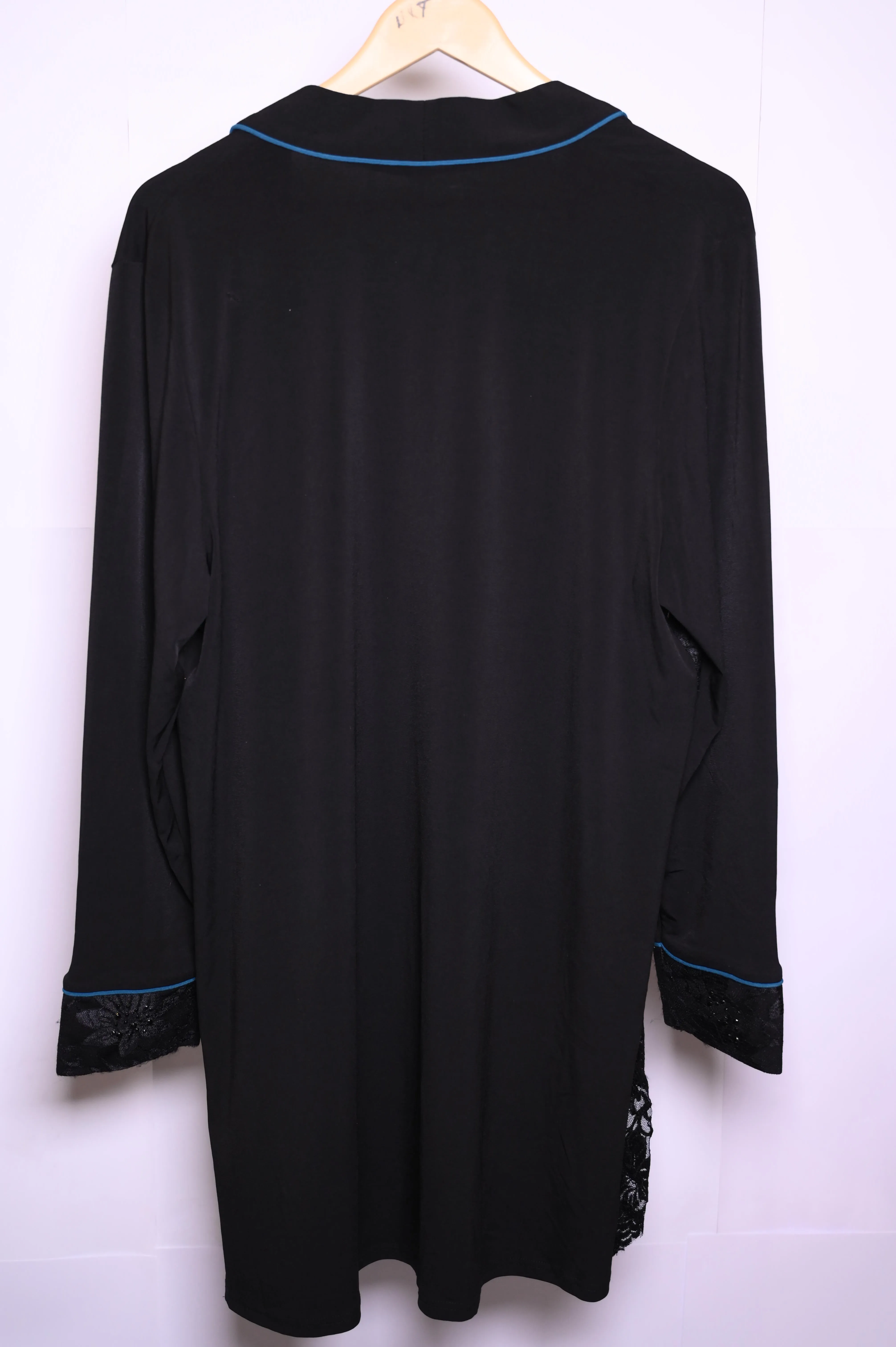 Thriftyfy Black Winter Cape with Lace Border